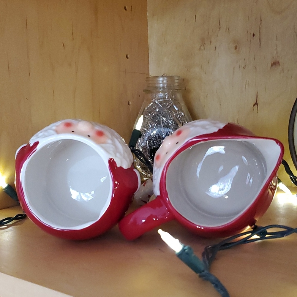 Christmas sugar bowl and creamer - Picture 3 of 5